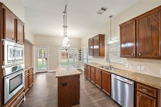 $750,000 | 17709 Terrace Oaks Drive, Waller, TX 77484