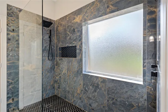 $750,000 | 17709 Terrace Oaks Drive, Waller, TX 77484