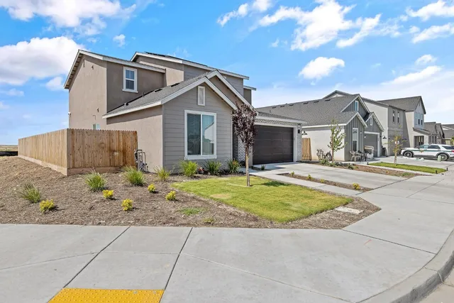 $520,000 | 2409 Pepperdine Street, Lemoore, CA 93245