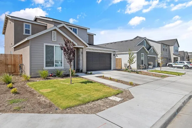 $520,000 | 2409 Pepperdine Street, Lemoore, CA 93245