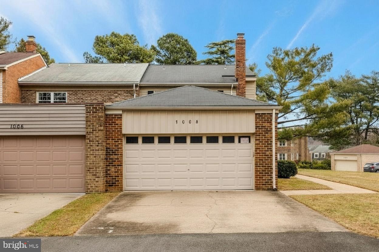 1008 Moore Place Southwest Vienna, VA 22180 - Photo 5 of 55 a view of house