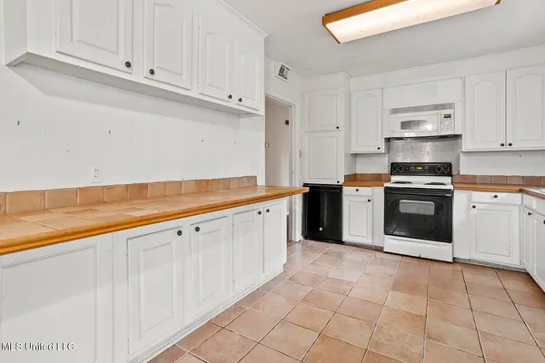 $70,000 | 322 Beverly Circle, Crystal Springs, MS 39059