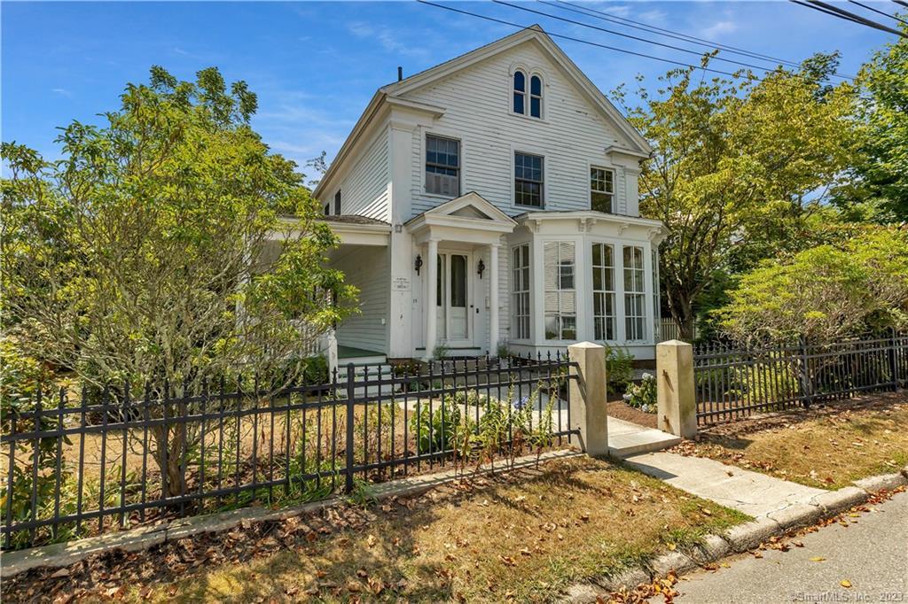 !5 Library Street | Issac Randall House built Circa 1859 in the Mystic River Historic District