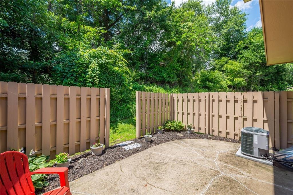 3125 Laurel Ridge Circle Bridgeville, PA 15017 - Photo 9 of 35