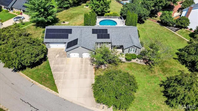 $599,900 | 102 Windy Hill, Lebanon, IL 62254