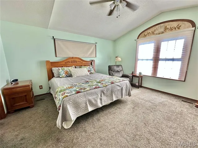 $599,900 | 102 Windy Hill, Lebanon, IL 62254