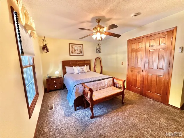 $599,900 | 102 Windy Hill, Lebanon, IL 62254