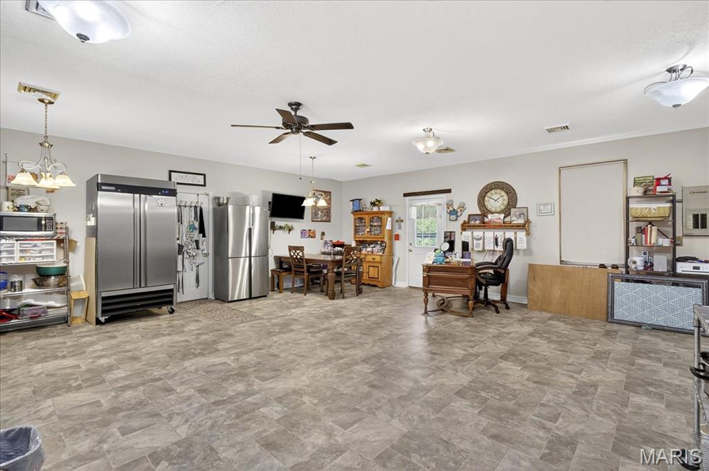 102 Windy Hill Lebanon, IL 62254 - Photo 38 of 47