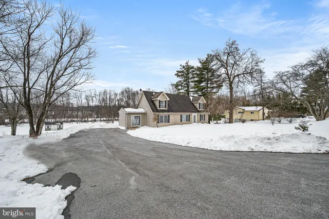 $354,900 | 3096 Upper Valley Road, Parkesburg, PA 19365