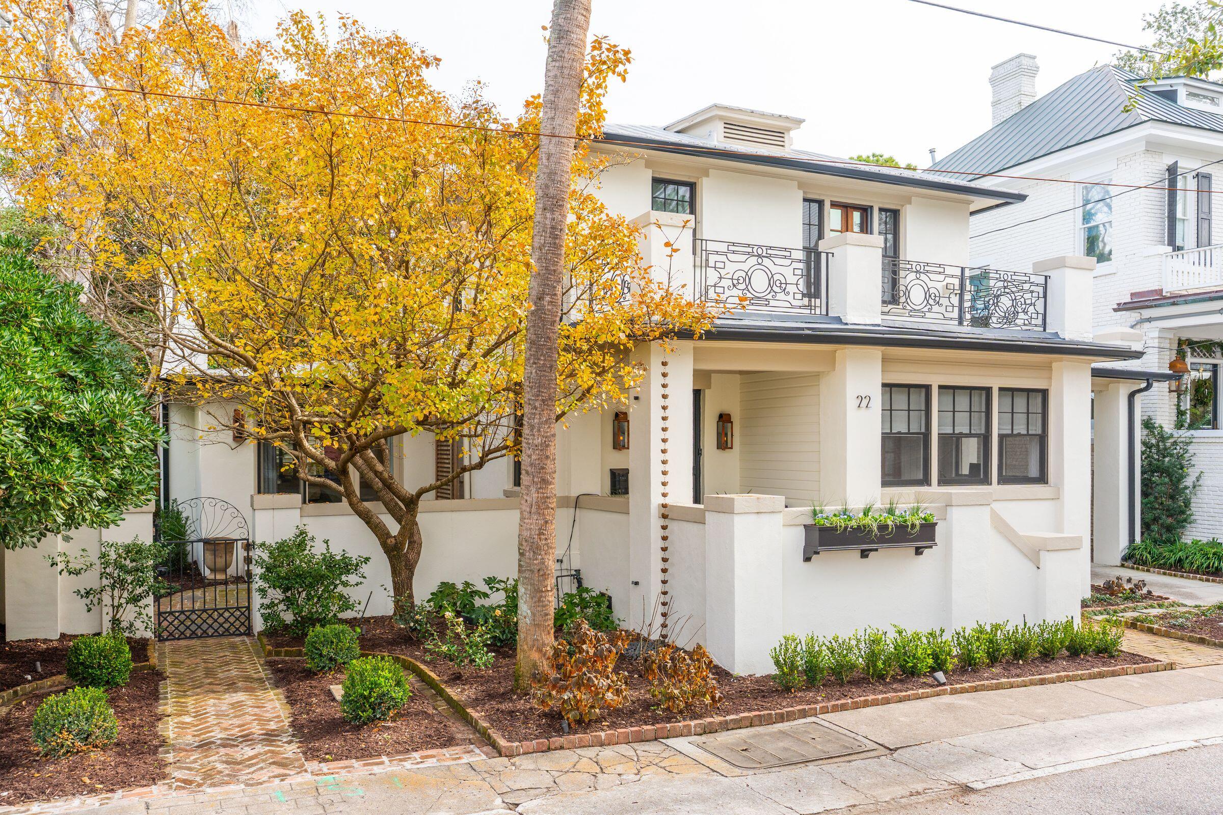 22 Limehouse Street Charleston, SC 29401 - Photo 2 of 48 22LimehouseSt-KeenEyeMarketing-005