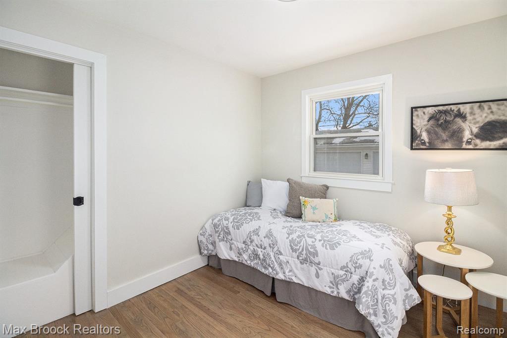 645 Center Ridge South Lyon, MI 48178 - Photo 18 of 30