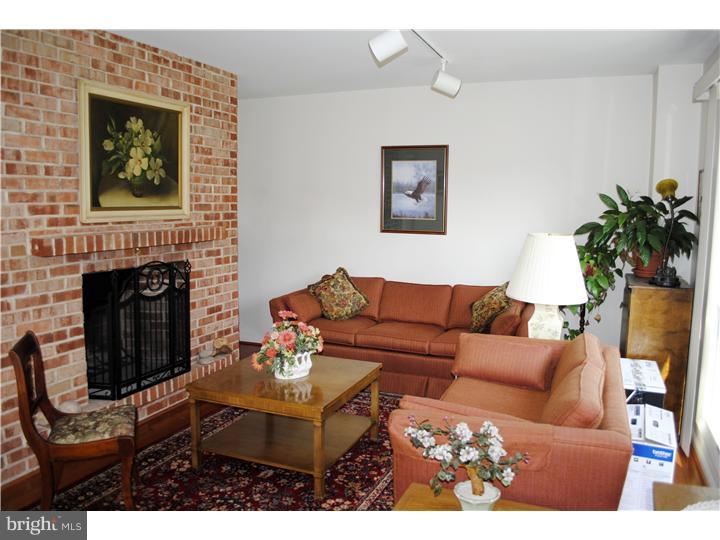 14 Iron Circle Reading, PA 19607 - Photo 4 of 24 Gallery Image 4