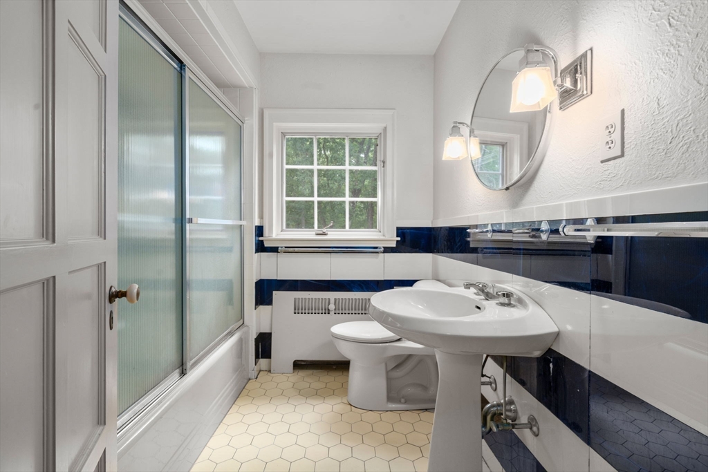 43 Monadnock Road Wellesley, MA 02481 - Photo 23 of 42