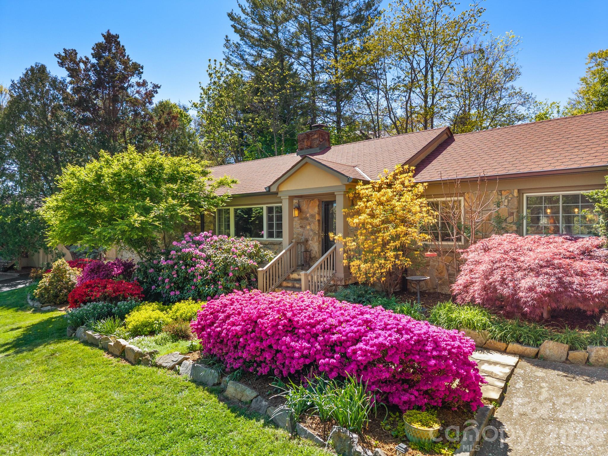 43 Martindale Road Asheville, NC 28804 - Photo 6 of 48