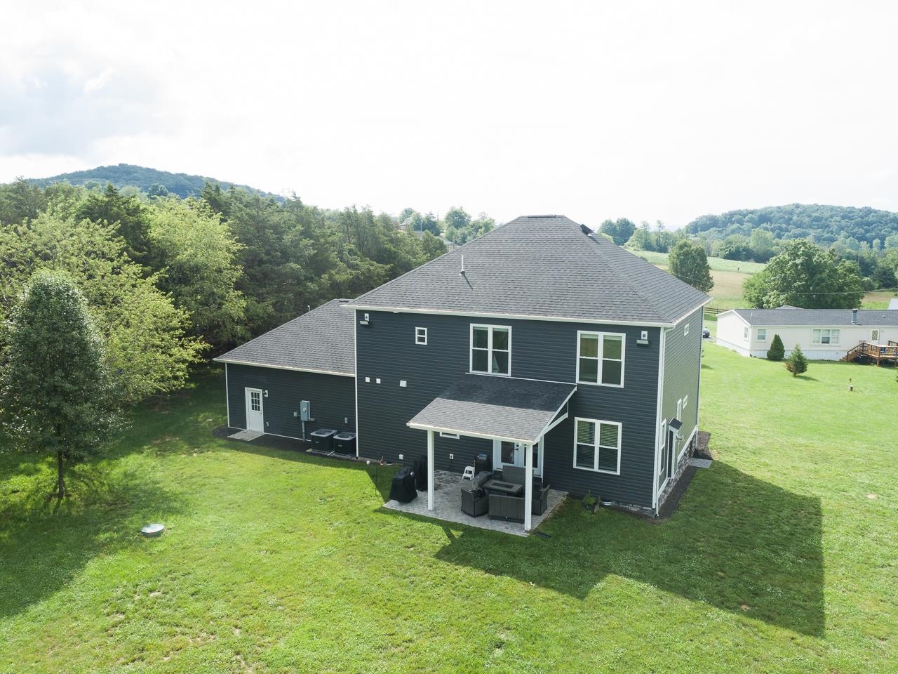 1786 Fadley Road Weyers Cave, VA 24486 - Photo 4 of 75 Gallery Image 4