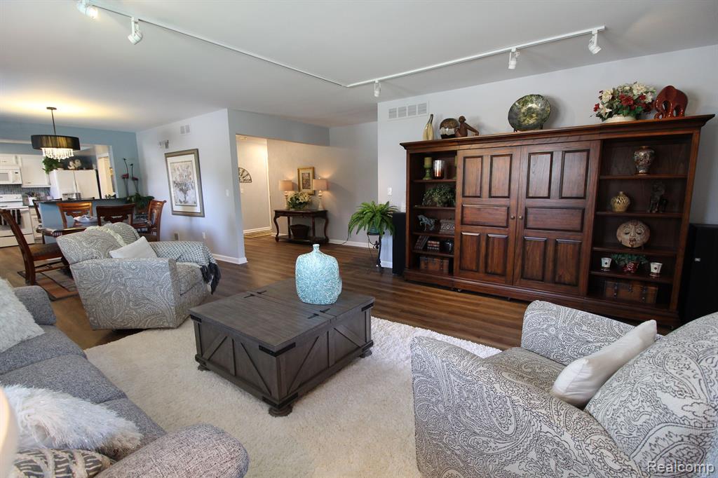 31775 Ridgeside Drive, Unit 2 Farmington Hills, MI 48334 - Photo 79 of 90