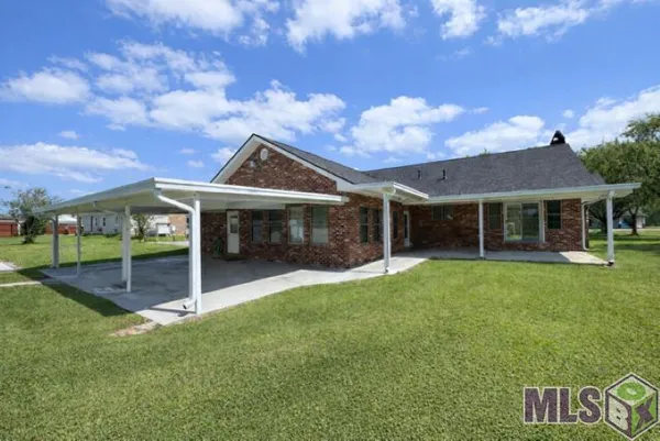 $325,000 | 4126 Bayouside Drive, Houma, LA 70363