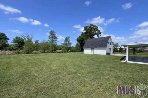 $325,000 | 4126 Bayouside Drive, Houma, LA 70363