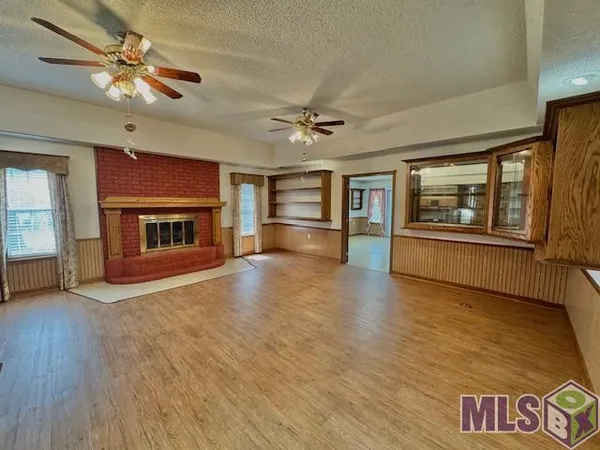 $325,000 | 4126 Bayouside Drive, Houma, LA 70363