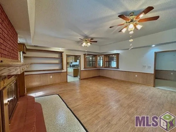 $325,000 | 4126 Bayouside Drive, Houma, LA 70363