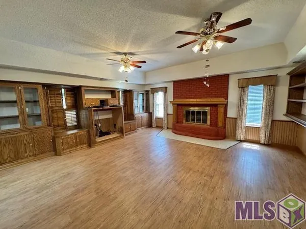 $325,000 | 4126 Bayouside Drive, Houma, LA 70363