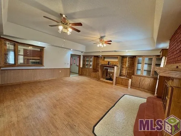 $325,000 | 4126 Bayouside Drive, Houma, LA 70363