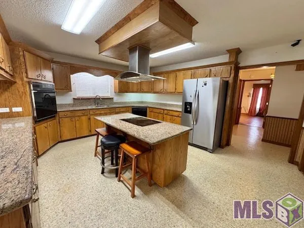 $325,000 | 4126 Bayouside Drive, Houma, LA 70363