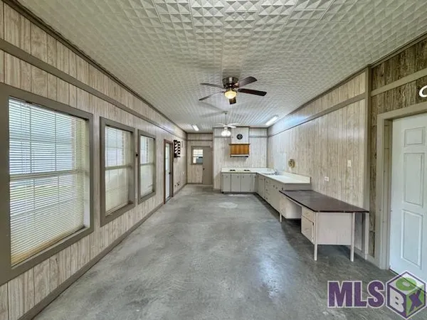 $325,000 | 4126 Bayouside Drive, Houma, LA 70363
