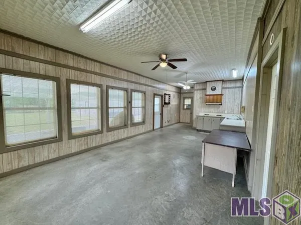 $325,000 | 4126 Bayouside Drive, Houma, LA 70363