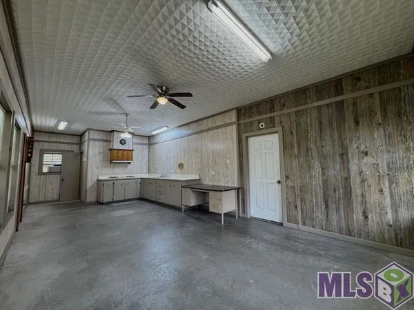 $325,000 | 4126 Bayouside Drive, Houma, LA 70363