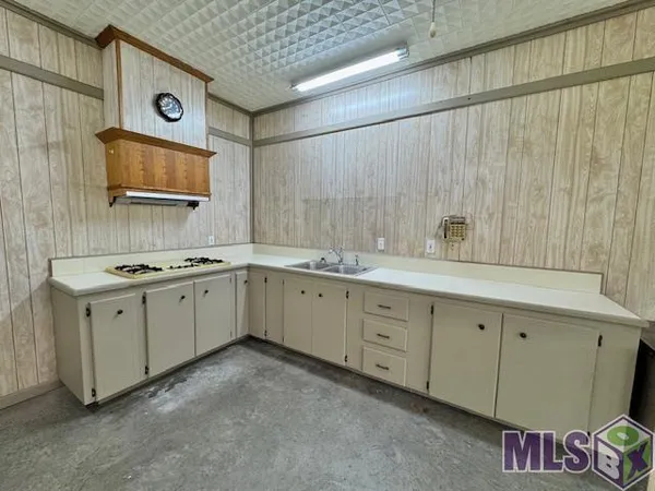 $325,000 | 4126 Bayouside Drive, Houma, LA 70363