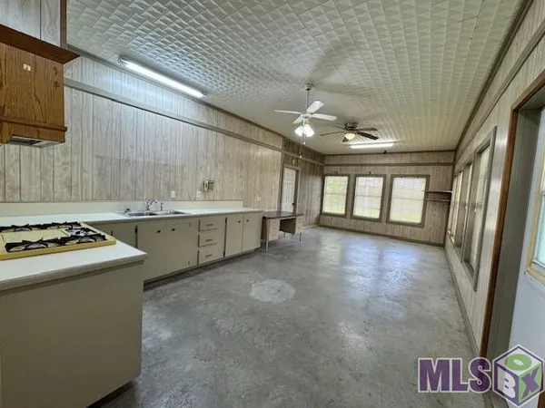 $325,000 | 4126 Bayouside Drive, Houma, LA 70363