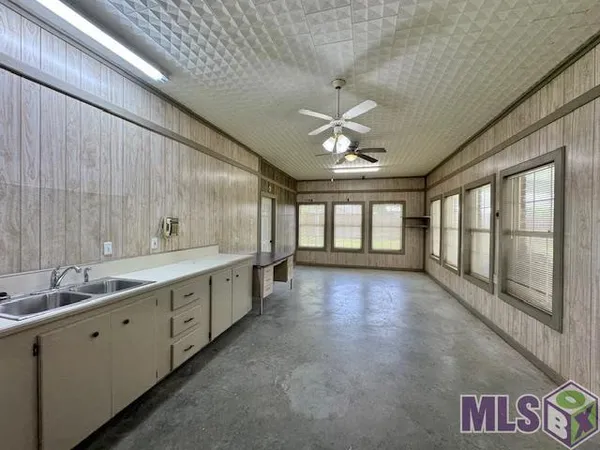 $325,000 | 4126 Bayouside Drive, Houma, LA 70363
