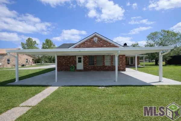 $325,000 | 4126 Bayouside Drive, Houma, LA 70363