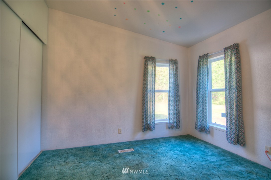 7829 Delphi Road Southwest Olympia, WA 98512 - Photo 14 of 24 Gallery Image 14