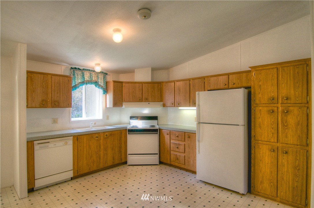 7829 Delphi Road Southwest Olympia, WA 98512 - Photo 8 of 24 Gallery Image 8