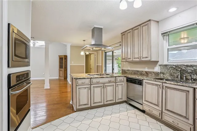 $394,000 | 4312 Holton Street, Metairie, LA 70001