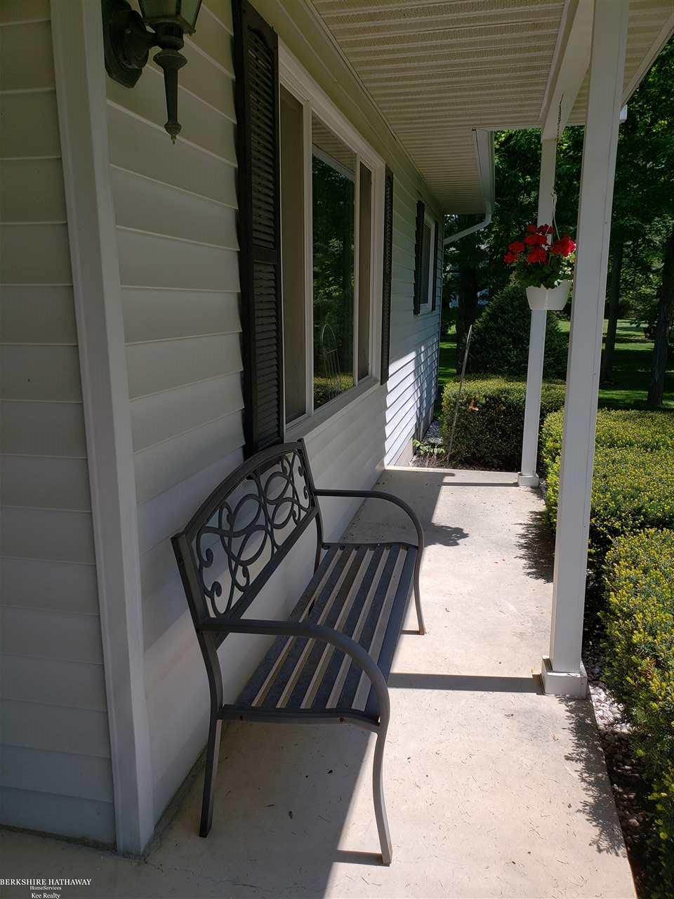 15805 Armada Center Road Armada, MI 48005 - Photo 4 of 28 31348479-3.JPG