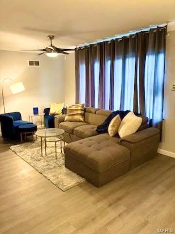 7008 Rohn Drive St. Louis, MO 63121 - Photo 10 of 21