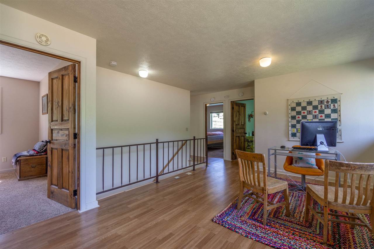 13707 East Blanchard Road Elk, WA 99009 - Photo 10 of 20