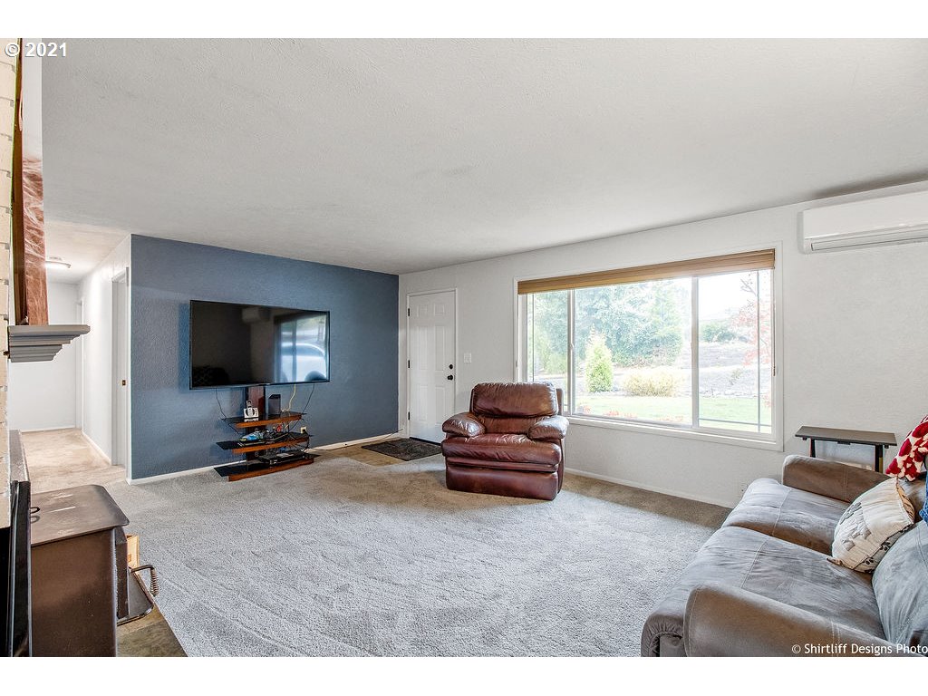 29866 Gimpl Hill Road Eugene, OR 97405 - Photo 2 of 32 Gallery Image 2