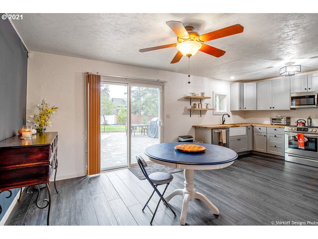 29866 Gimpl Hill Road Eugene, OR 97405 - Photo 13 of 32 Gallery Image 13