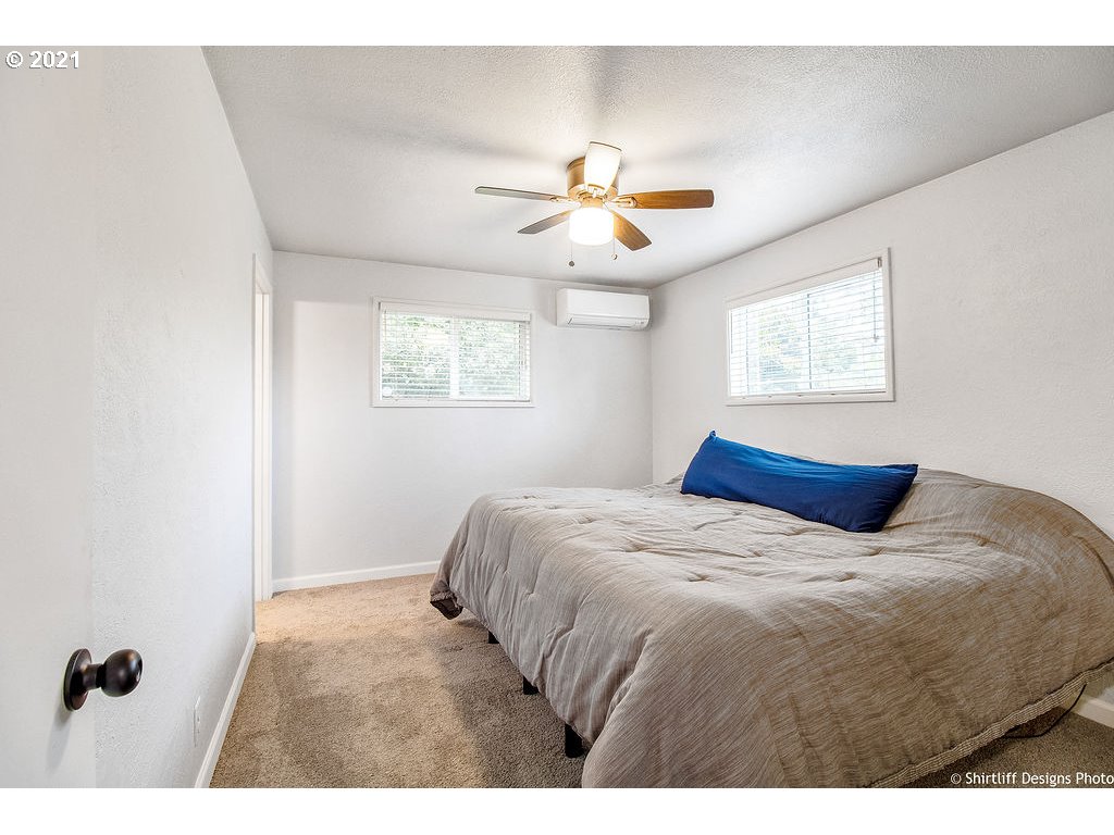 29866 Gimpl Hill Road Eugene, OR 97405 - Photo 18 of 32 Gallery Image 18
