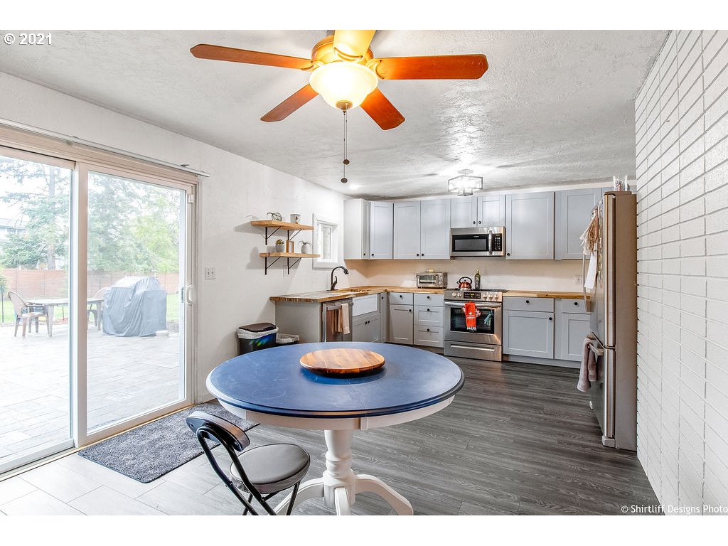 29866 Gimpl Hill Road Eugene, OR 97405 - Photo 10 of 32 Gallery Image 10