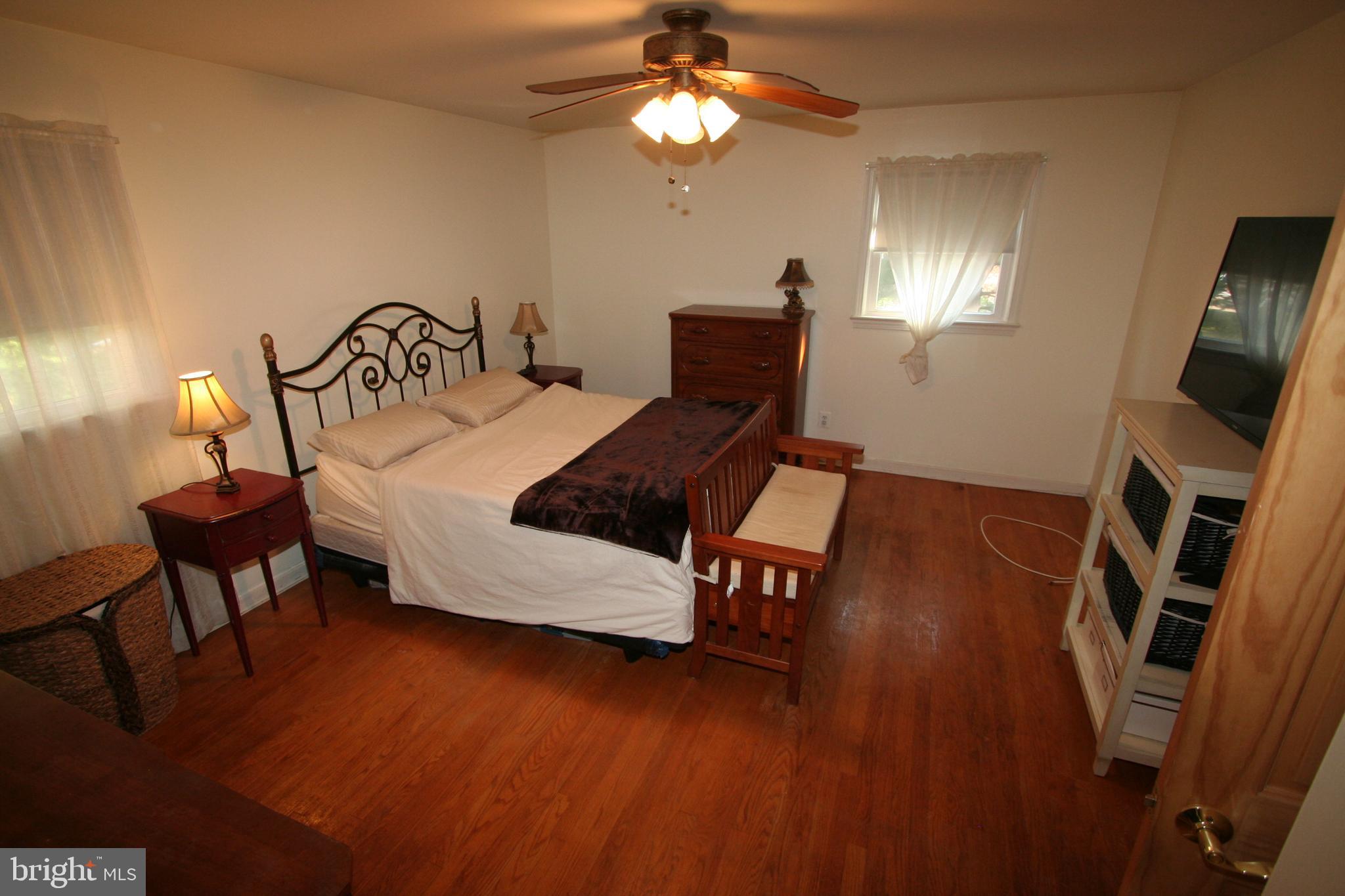 10405 Kinloch Road Silver Spring, MD 20903 - Photo 18 of 38 Primary Bedroom