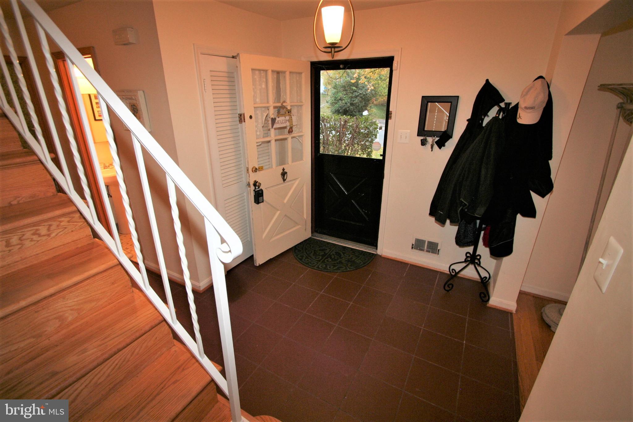 10405 Kinloch Road Silver Spring, MD 20903 - Photo 7 of 38 Front Foyer