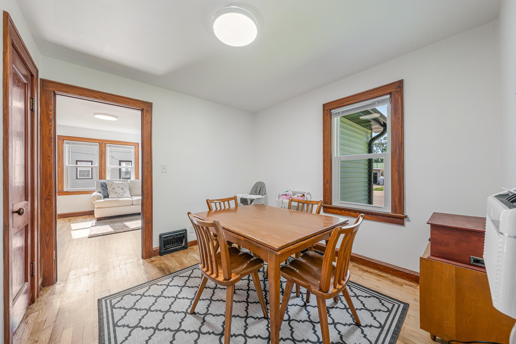 723 West Grant Street Appleton, WI 54914 - Photo 8 of 37