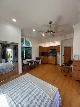 $1,895 | 2515 Crest View Drive, Unit ADU #3, Los Angeles, CA 90046