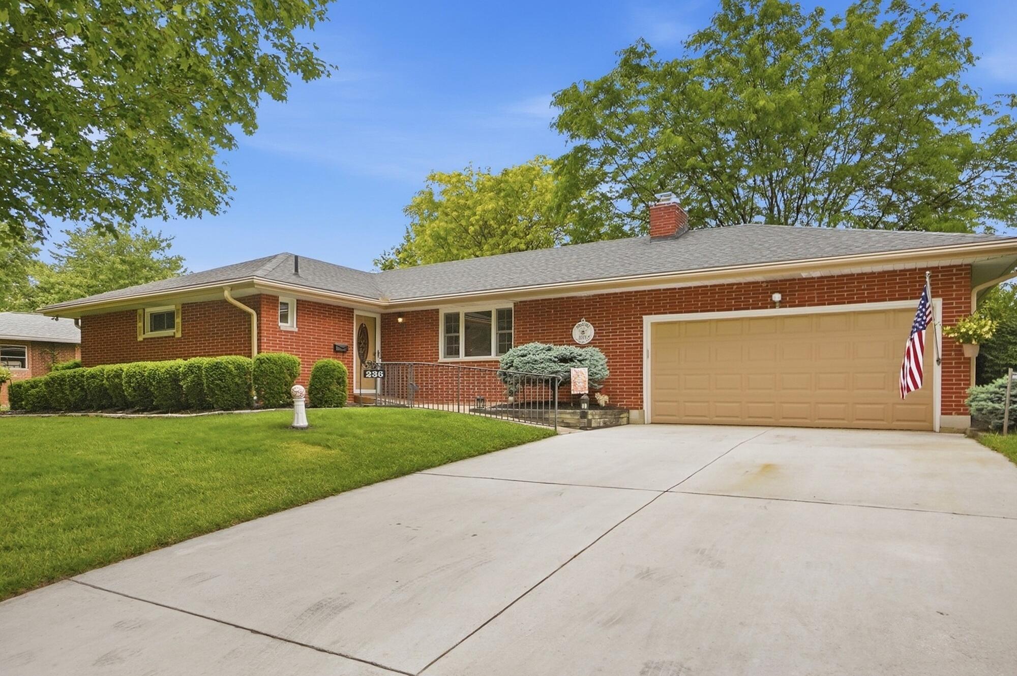 236 Drakewood Road Westerville, OH 43081 - Photo 2 of 55
