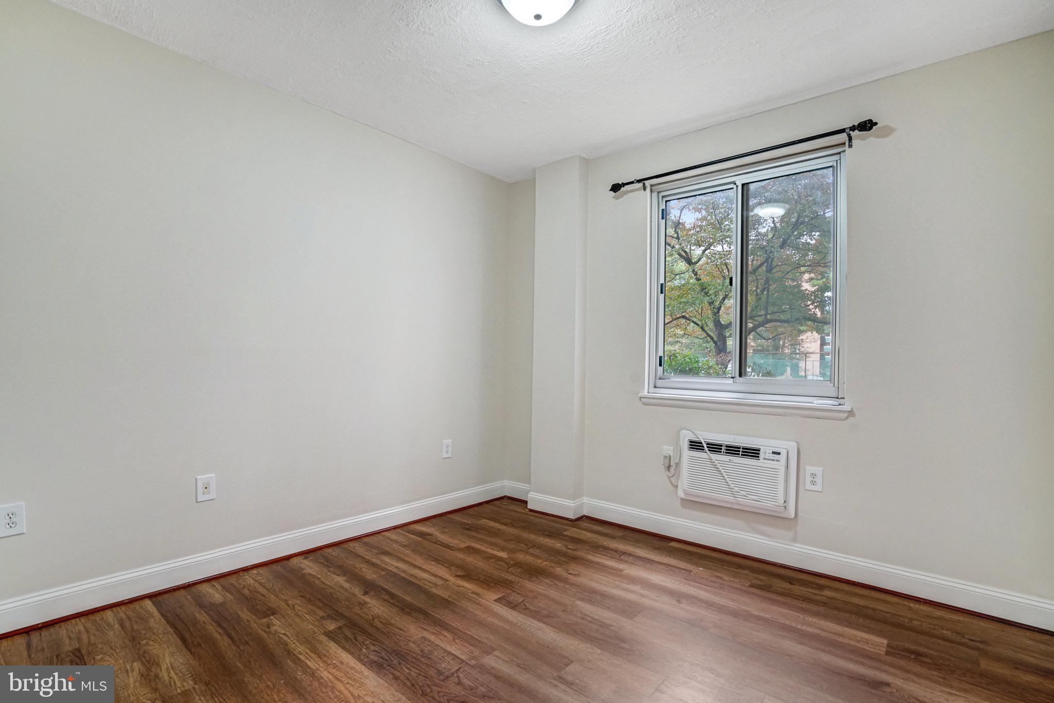 3245 Rio Drive, Unit 108 Falls Church, VA 22041 - Photo 17 of 41 Bedroom 1
